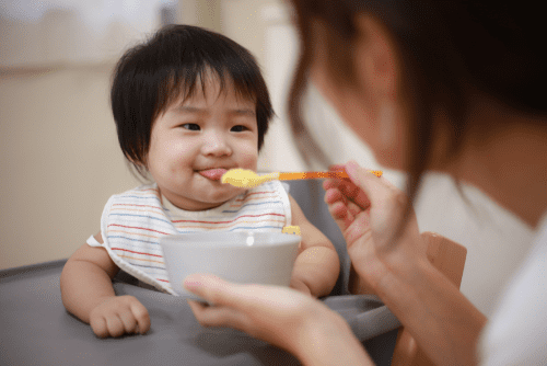 Happy Baby Weaning